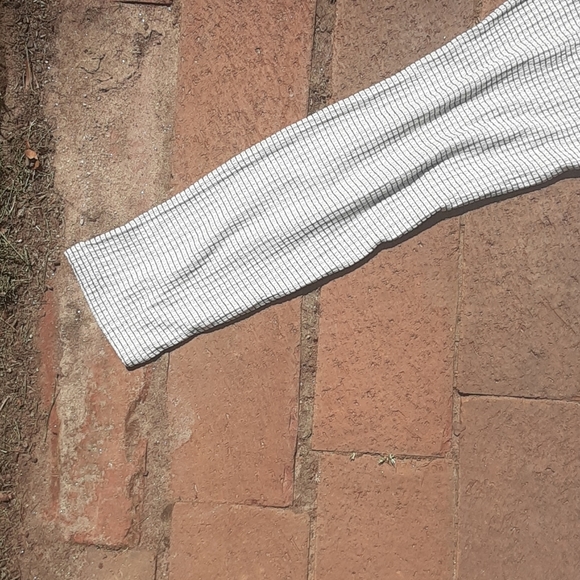 NWT 2 Pack Size Medium Clothing Lot - Picture 11 of 13